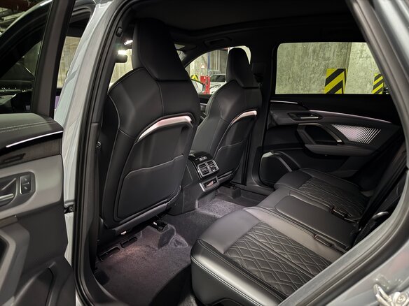 2026 Audi Q5 L III (GU), серебристый, 8999900 рублей - вид 5