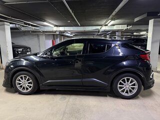 2020 Toyota C-HR I Рестайлинг, чёрный, 2400000 рублей, вид 4