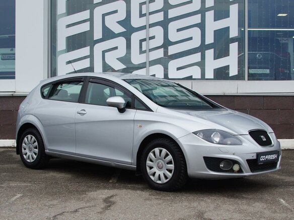 2011 SEAT Leon II Рестайлинг, серебристый