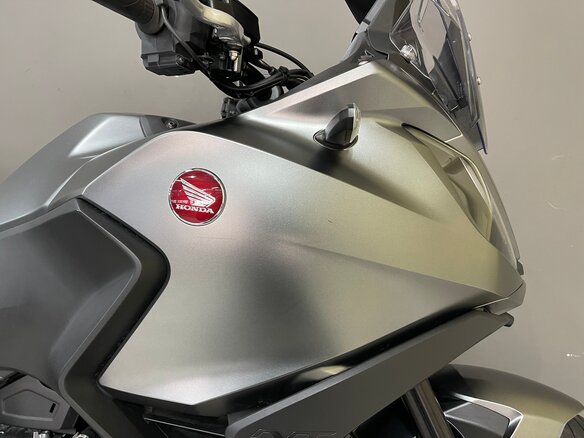 2022 Honda NT1100, серый, 1330000 рублей - вид 15