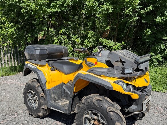 2012 BRP Can-Am Outlander 800, жёлтый, 750000 рублей