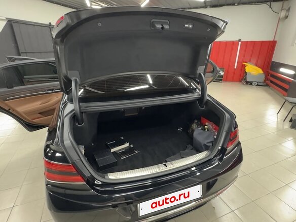 2020 Genesis G90 I Рестайлинг, чёрный, 4900000 рублей - вид 16