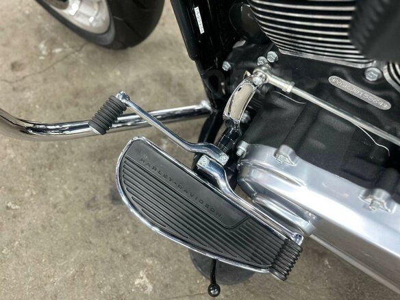 2017 Harley-Davidson Fat Boy, чёрный, 1990000 рублей - вид 24