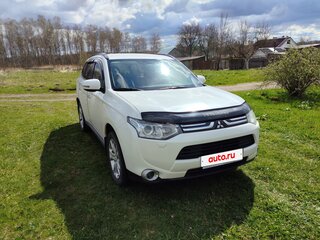 2012 Mitsubishi Outlander III, белый, 1050000 рублей, вид 3