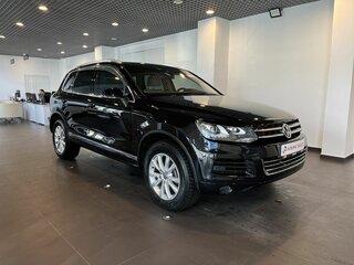 2014 Volkswagen Touareg II, чёрный, 2090000 рублей, вид 1
