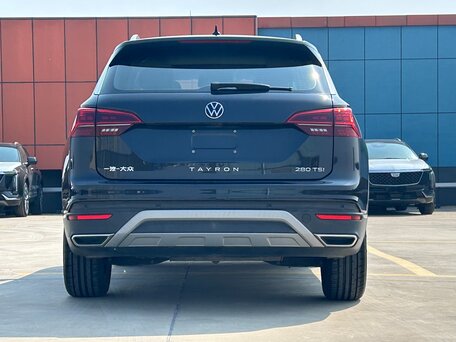 2022 Volkswagen Tayron I, чёрный, 2371000 рублей, вид 4