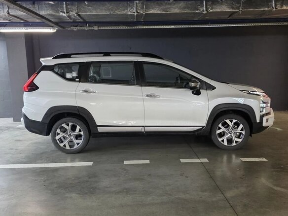 2024 Mitsubishi Xpander I Рестайлинг, белый, 3500000 рублей - вид 9
