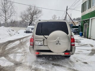 2003 Mitsubishi Montero III, серый, 700000 рублей, вид 4