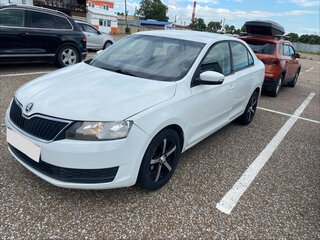 2018 Skoda Rapid I Рестайлинг, белый, 843000 рублей, вид 2