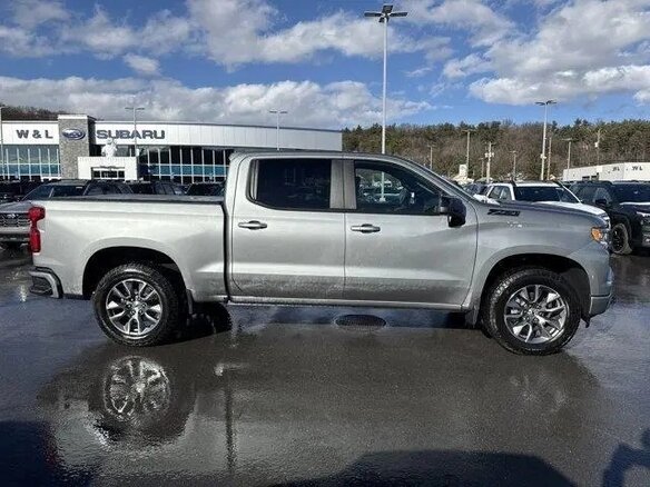 2026 Chevrolet Silverado Crew Cab IV (T1XX) Рестайлинг, серебристый - вид 7