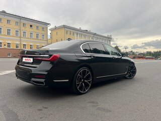 2019 BMW 7 серии 740i VI (G11/G12) Рестайлинг, чёрный, 5100000 рублей, вид 5