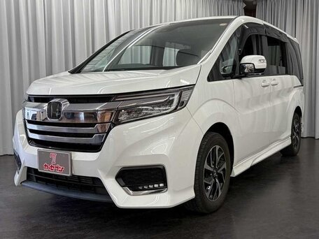 2021 Honda Stepwgn Spada V Рестайлинг, белый, 1880000 рублей, вид 1