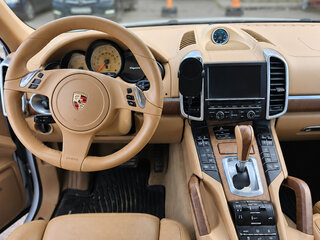 2012 Porsche Cayenne II (958), белый, 3000000 рублей, вид 2