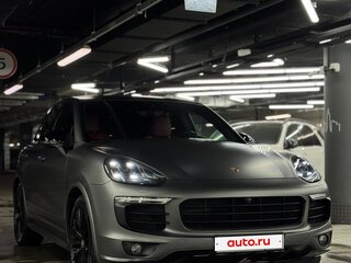 2017 Porsche Cayenne S Diesel II Рестайлинг (958), серый, 6000000 рублей, вид 4