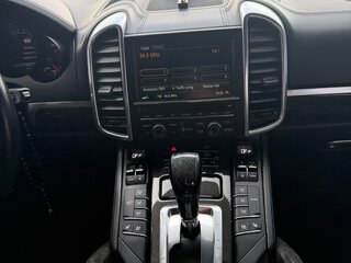 2014 Porsche Cayenne Diesel II Рестайлинг (958), чёрный, 3500000 рублей, вид 3