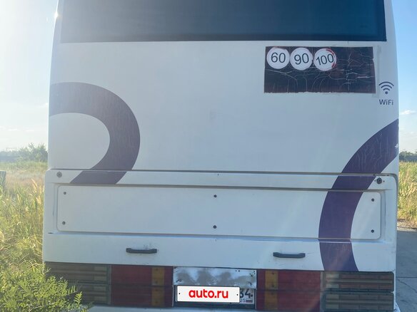 1995 Volvo B10 Series, белый, 700000 рублей - вид 1