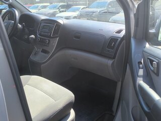2016 Hyundai H-1, серебристый, 1600000 рублей, вид 3