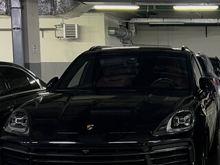 2018 Porsche Cayenne III, чёрный, 6600000 рублей, вид 4