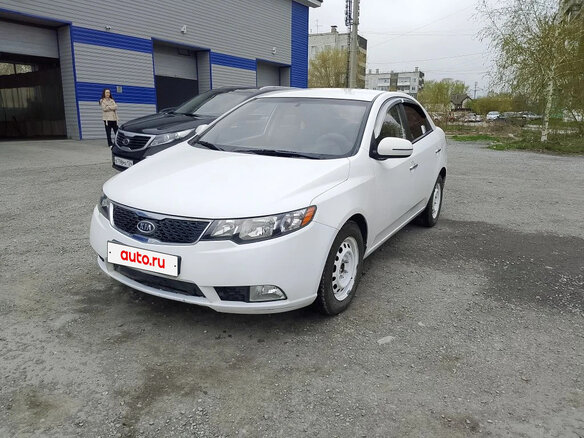 2012 Kia Forte I, белый, 1150000 рублей - вид 2