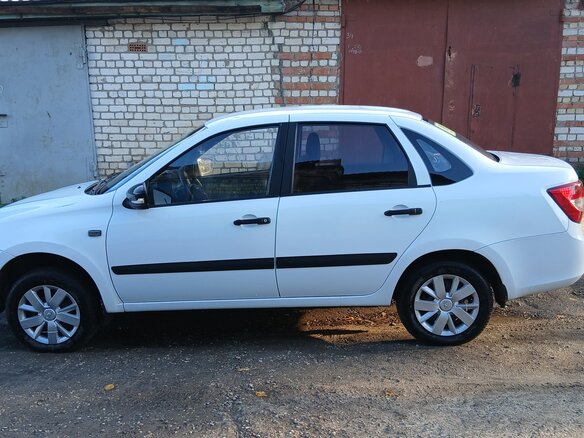 2015 Lada (ВАЗ) Granta I, белый, 335000 рублей - вид 6