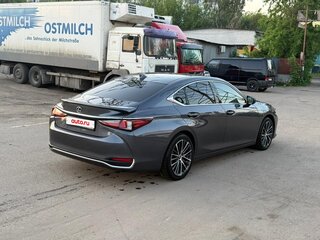 2021 Lexus ES 300h VII, серый, 3990000 рублей, вид 4