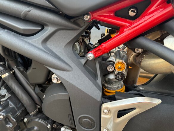 2012 Triumph Speed Triple, чёрный, 695000 рублей - вид 9