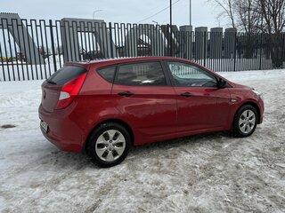 2015 Hyundai Solaris I Рестайлинг, красный, 1100000 рублей, вид 3