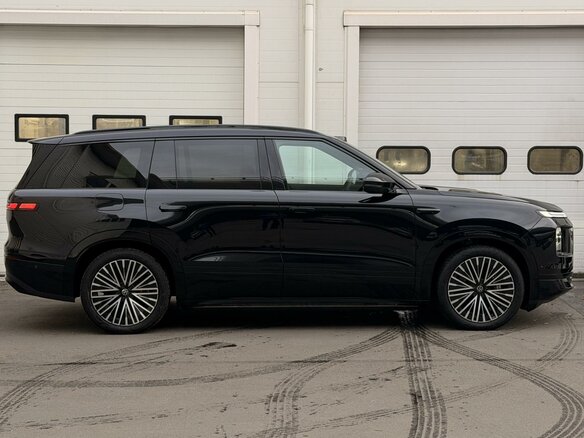 2026 Volkswagen ID.Era 9X 65.2 kWh, чёрный, 10900000 рублей - вид 2