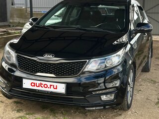2016 Kia Rio III Рестайлинг, чёрный, 1150000 рублей, вид 3