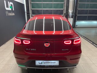 2020 Mercedes-Benz GLC 300 I (X253) Рестайлинг, красный, 4790000 рублей, вид 5