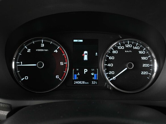 2020 Mitsubishi Pajero Sport III, белый - вид 18