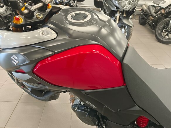 2014 Suzuki V-Strom 1000, красный, 630000 рублей - вид 18