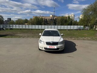 2012 Skoda Octavia II (A5) Рестайлинг, белый, 450000 рублей, вид 2