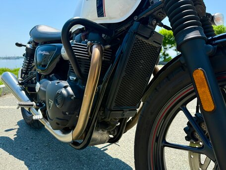 2018 Triumph Street Twin, белый, 540000 рублей, вид 3
