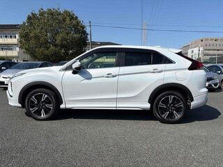 2023 Mitsubishi Eclipse Cross I Рестайлинг, белый, 1900000 рублей, вид 2