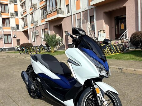 2019 Honda Forza, белый, 550000 рублей, вид 1