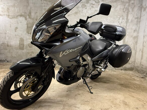 2002 Suzuki V-Strom 1000, серый, 450000 рублей