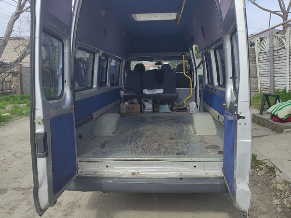 2011 Ford Transit, серый, 1050000 рублей - вид 4