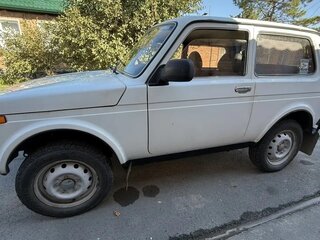 2010 Lada (ВАЗ) 2121 (4x4) I Рестайлинг, белый, 499999 рублей, вид 4