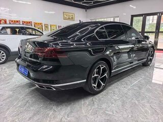 2023 Volkswagen Magotan B8 Рестайлинг, чёрный, 1425000 рублей, вид 4