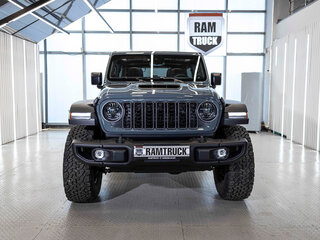 2025 Jeep Wrangler IV (JL) Рестайлинг, серый, 16459502 рублей, вид 3
