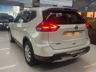 2021 Nissan X-Trail III Рестайлинг, белый, 1890000 рублей, вид 4