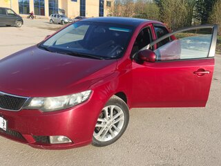 2011 Kia Cerato 6-speed II, красный, 680000 рублей, вид 2