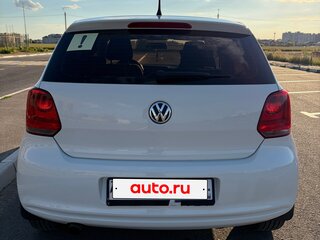 2011 Volkswagen Polo V, белый, 595000 рублей, вид 4