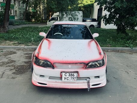 1994 Toyota Mark II VII (X90), белый, 800000 рублей, вид 2
