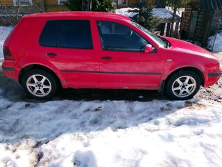1998 Volkswagen Golf IV, красный, 150000 рублей, вид 2