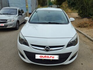 2014 Opel Astra J Рестайлинг, белый, 1000000 рублей, вид 2
