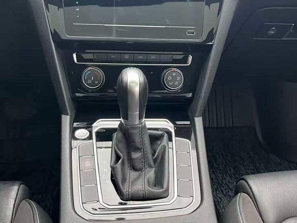 2023 Volkswagen Magotan B8 Рестайлинг, чёрный - вид 14