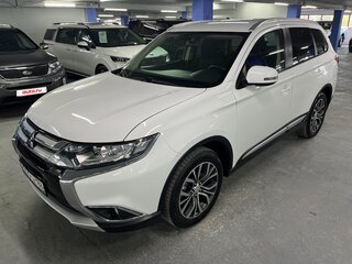 2018 Mitsubishi Outlander III Рестайлинг 2, белый, 1999000 рублей, вид 1