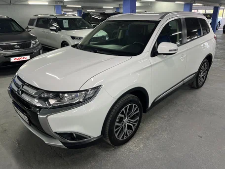 2018 Mitsubishi Outlander III Рестайлинг 2, белый, 1999000 рублей, вид 1